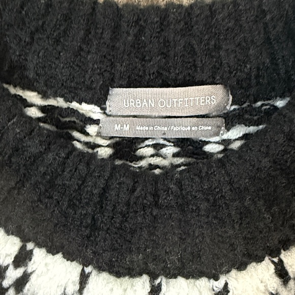 Urban Outfitters Cadence Intarsia Knit Crew Neck Winter Sweater Women’s Size M - Picture 10 of 15